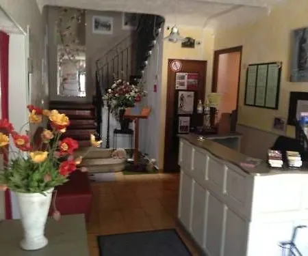 Hotel D'albion 2*